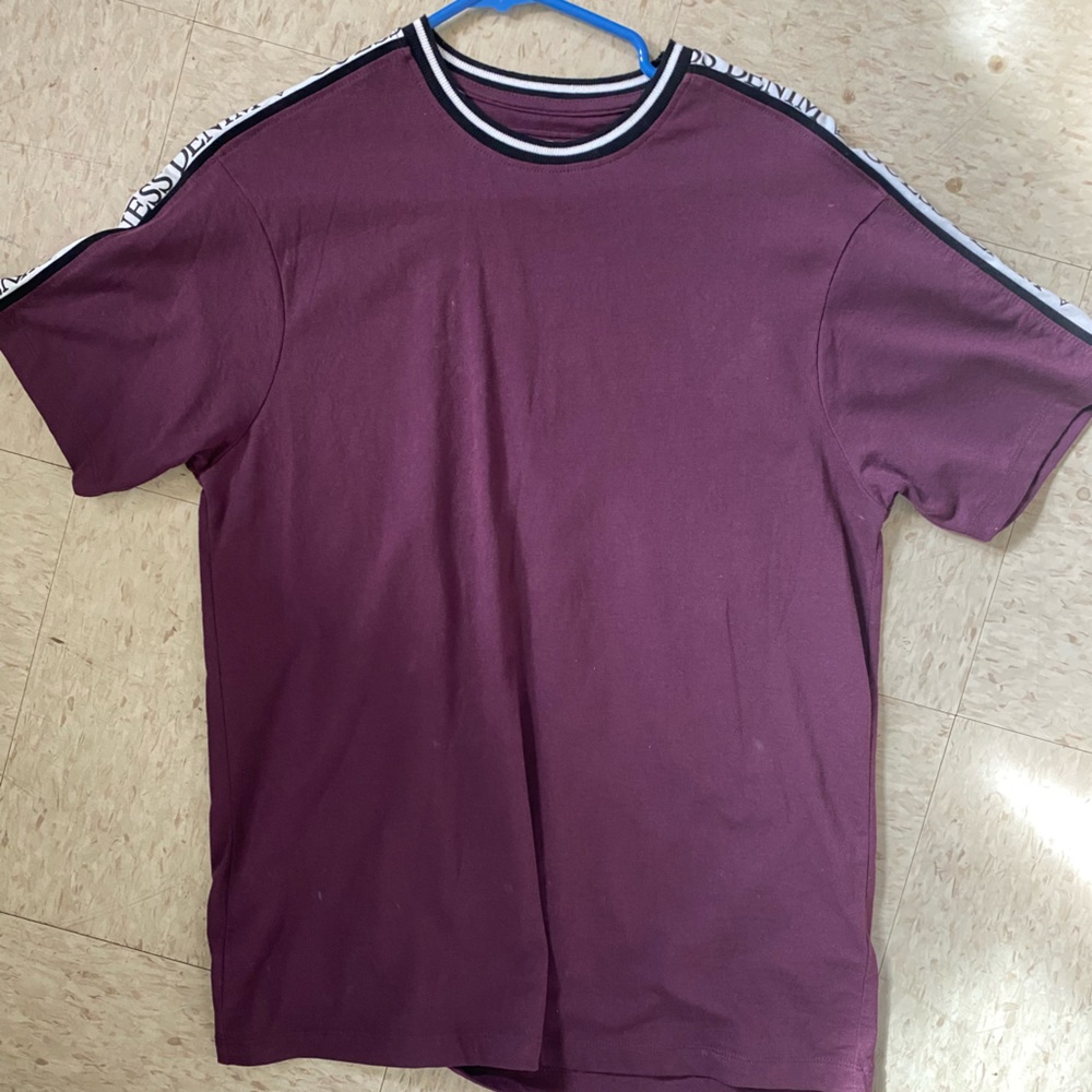 Guess shirt